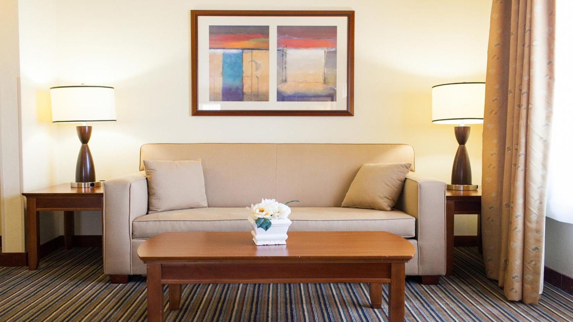 Holiday Inn Express Turlock By Ihg Exterior photo